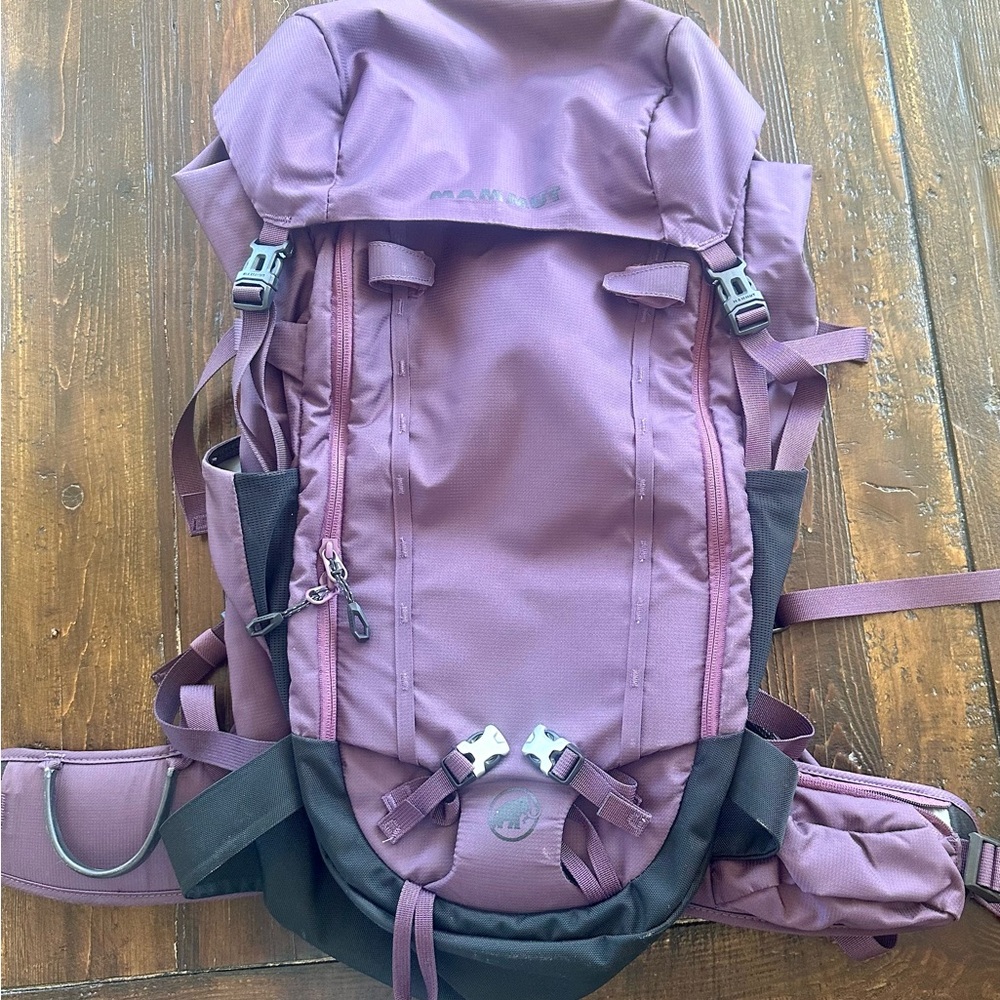 Women’s backpack internal frame 35L
